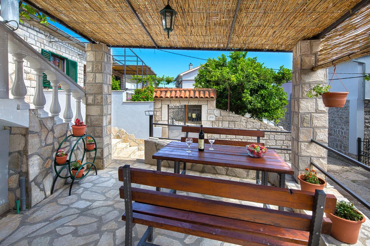 Apartman Kunjic Krimovica Exterior foto